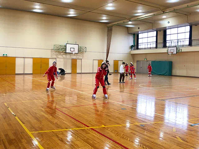 金江津小学校スタジオ　体育館