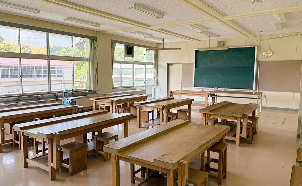 長南東小学校スタジオ 特別教室棟2階 図工室