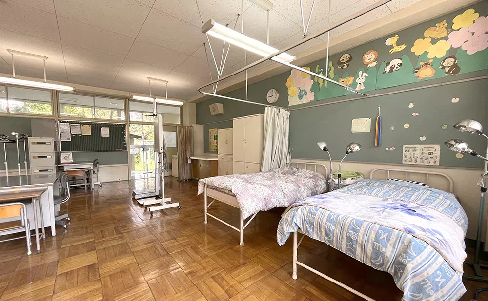 東小川小学校スタジオ 保健室