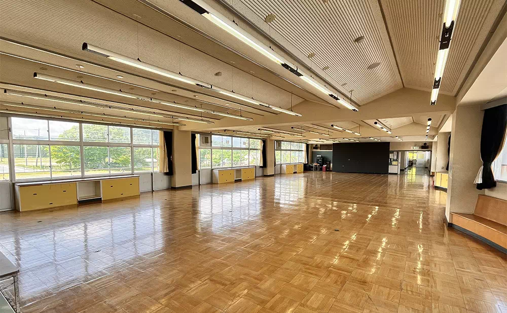 東小川小学校スタジオ 多目的ホール