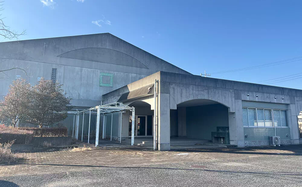 上野台中学校 体育館スタジオ 外観