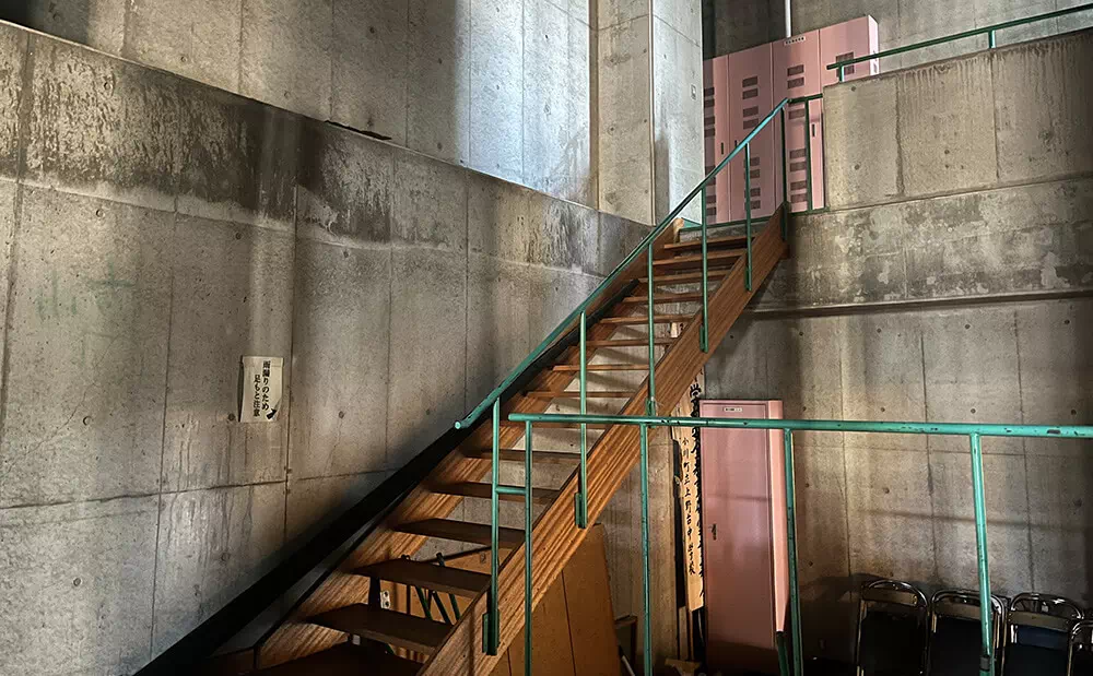 上野台中学校 体育館スタジオ ステージ