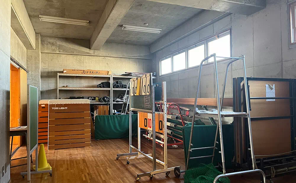 上野台中学校 体育館スタジオ 用具庫