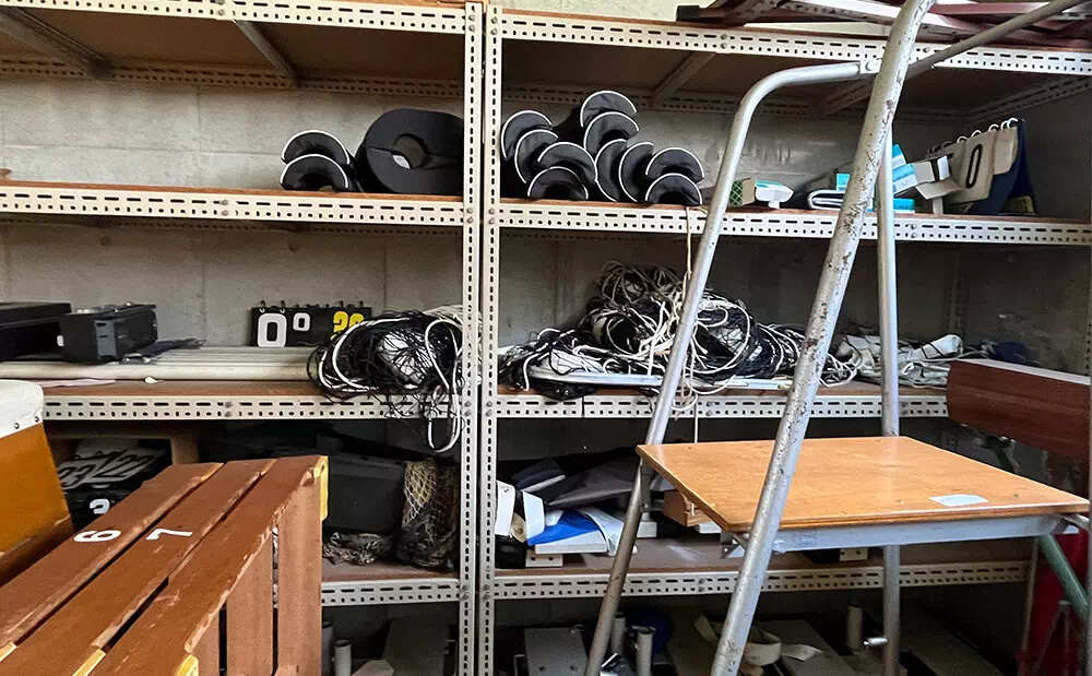 上野台中学校 体育館スタジオ 用具庫